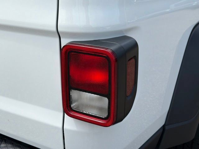 Used 2024 Jeep Gladiator Sport AWD/4WD image 25