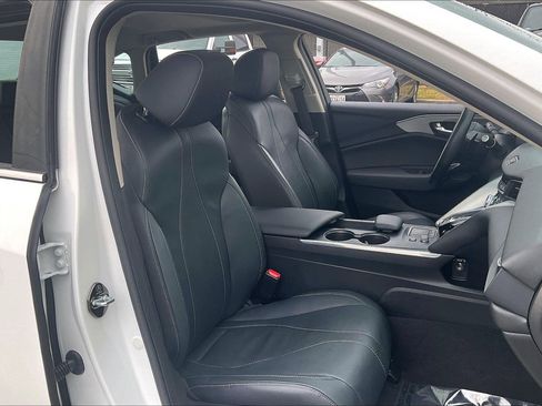 Used 2022 Acura TLX w/ Technology Package image 9