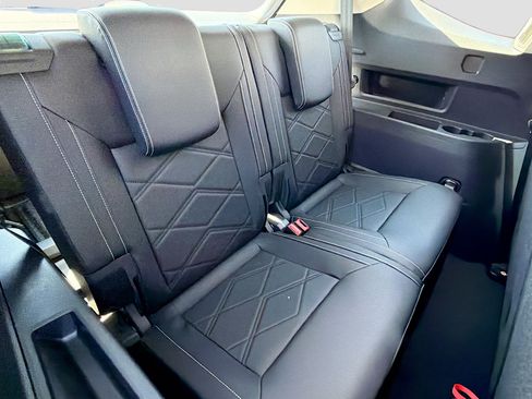New 2026 Volkswagen Atlas SE FWD image 21