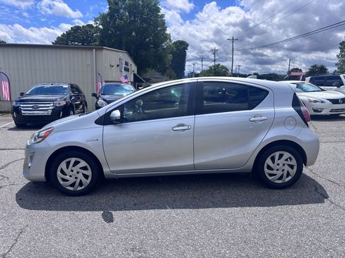 Used 2015 Toyota Prius C Two FWD image 4