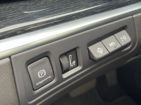 Used 2025 Cadillac XT5 Premium Luxury w/ Technology Package image 15