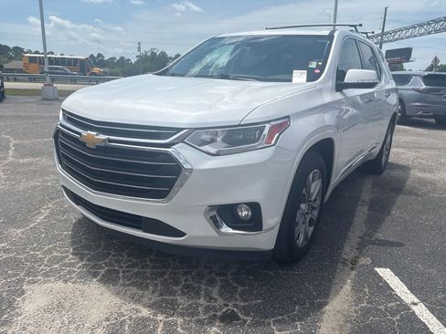 Used 2019 Chevrolet Traverse Premier w/ Driver Confidence II Package FWD image 9