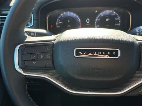 Used 2024 Jeep Wagoneer L Series III w/ Flexible Seating Group image 23