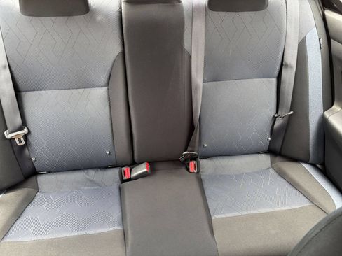 Used 2025 Nissan Versa SV FWD image 36