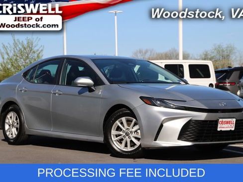 Used 2025 Toyota Camry LE image 1