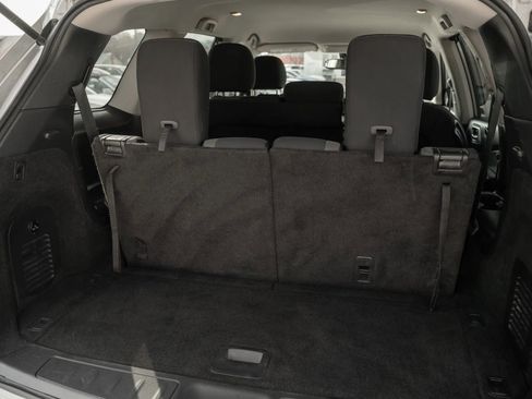 Used 2019 Nissan Pathfinder SV image 10