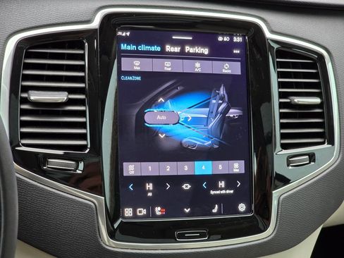 Used 2023 Volvo XC90 B6 Plus w/ Protection Package Premier image 43