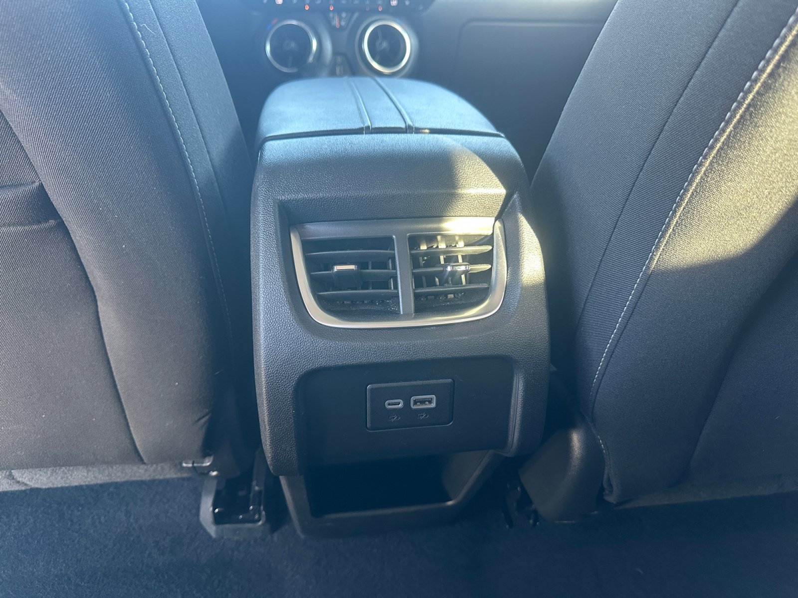 Used 2025 Chevrolet Blazer LT FWD image 27