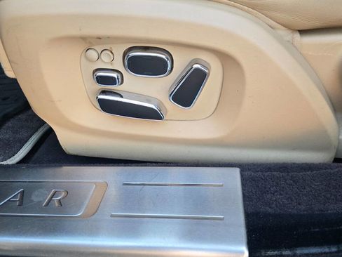 Used 2013 Jaguar XJ L Portfolio image 9