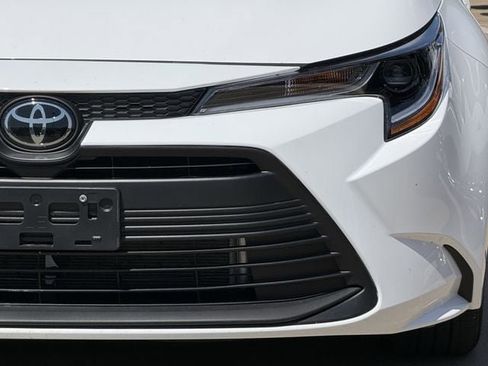 Used 2026 Toyota Corolla LE FWD image 9