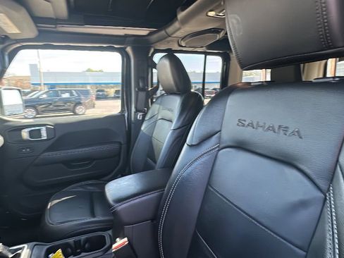 Used 2022 Jeep Wrangler Unlimited Sahara image 13