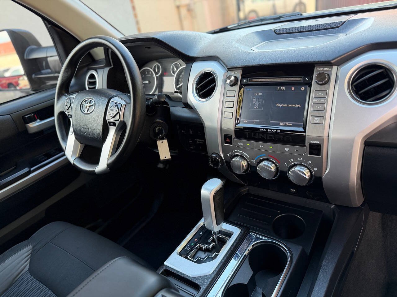 Used 2017 Toyota Tundra SR5 w/ TRD Off Road Package AWD/4WD image 89