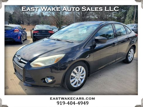 Used 2012 Ford Focus SE image 1