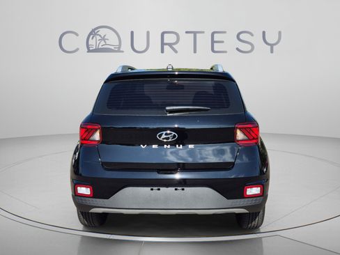 New 2026 Hyundai Venue SEL FWD image 4
