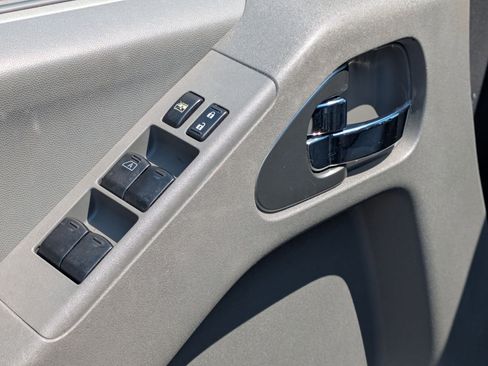 Certified 2020 Nissan Frontier SV w/ Midnight Edition Floor Mats RWD image 13