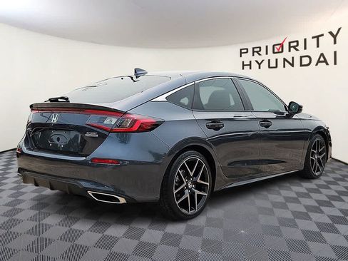 Used 2023 Honda Civic Sport Touring image 4