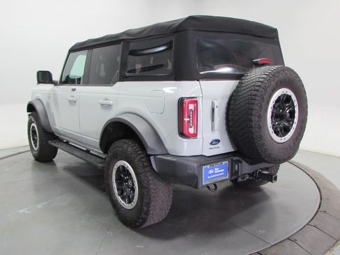 Certified 2021 Ford Bronco Outer Banks w/ Sasquatch Package AWD/4WD image 5