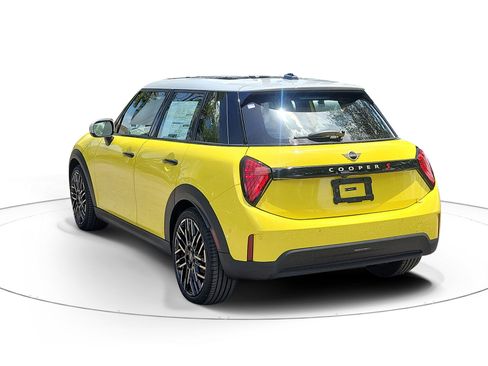 New 2026 MINI Cooper S image 3
