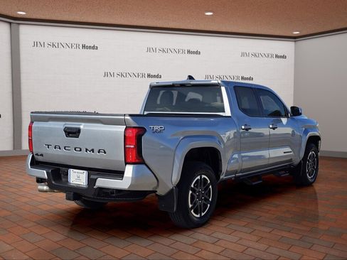 Used 2025 Toyota Tacoma TRD Sport image 8