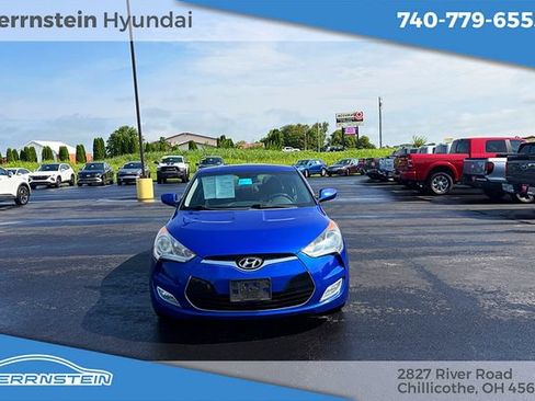 Used 2012 Hyundai Veloster w/ Style Pkg FWD image 3