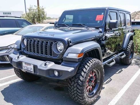 Used 2025 Jeep Wrangler Unlimited Sport AWD/4WD image 6