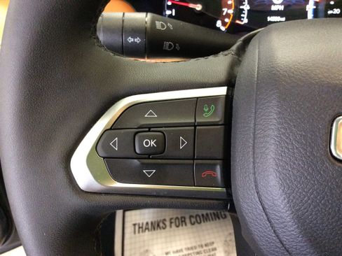 Used 2024 Jeep Compass Limited image 20