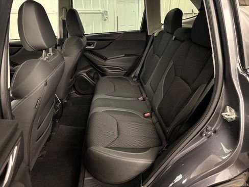 Used 2021 Subaru Forester Premium image 9