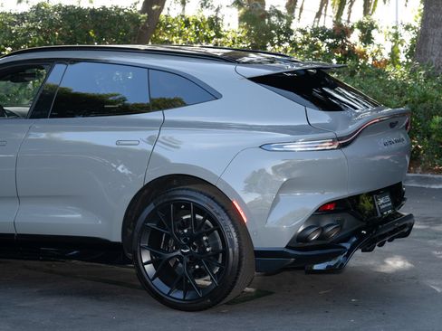 Used 2025 Aston Martin DBX 707 AWD/4WD image 10