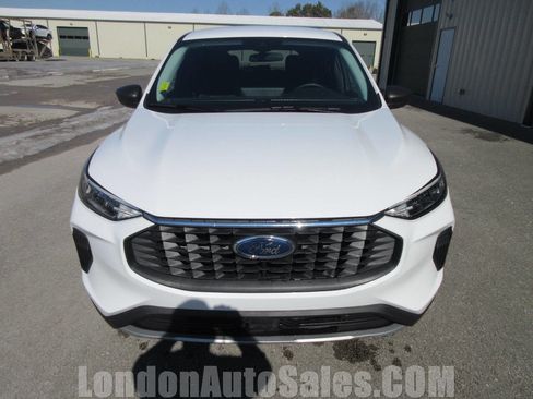 Used 2025 Ford Escape Active w/ Tech Pack #1 image 8