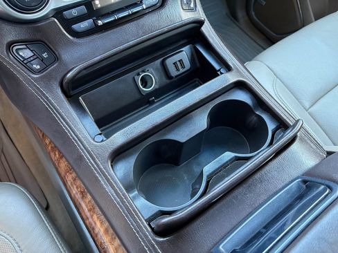 Used 2015 Chevrolet Suburban LTZ image 40