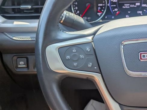 Certified 2022 GMC Acadia Denali w/ Denali Ultimate Package AWD/4WD image 16