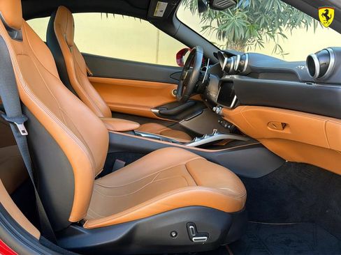 Used 2019 Ferrari Portofino image 20