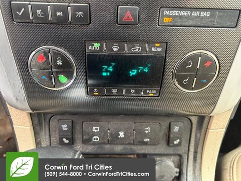 Used 2011 Chevrolet Traverse LTZ image 14