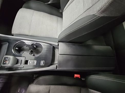 Used 2023 Nissan Rogue SV image 20