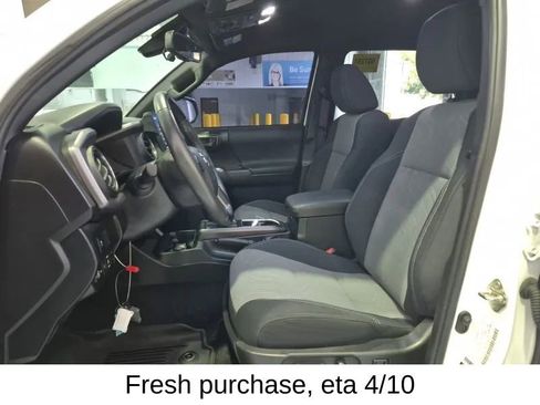 Used 2020 Toyota Tacoma TRD Off-Road image 4