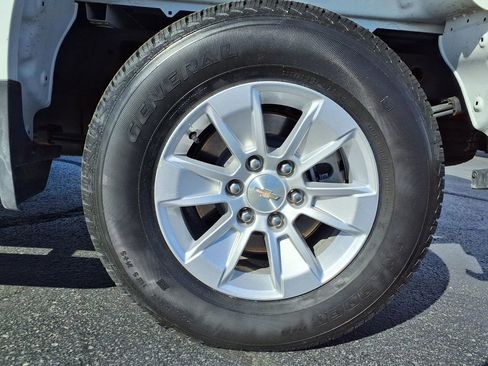Used 2025 Chevrolet Silverado 1500 W/T RWD image 26