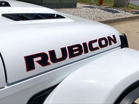 Used 2024 Jeep Wrangler Unlimited Rubicon AWD/4WD image 31