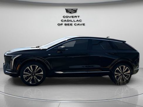 New 2026 Cadillac Optiq Luxury 2 image 4