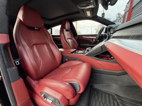 Used 2020 Lamborghini Urus image 16