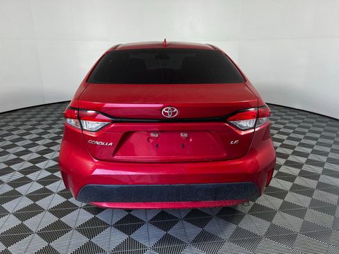 Used 2021 Toyota Corolla LE image 6