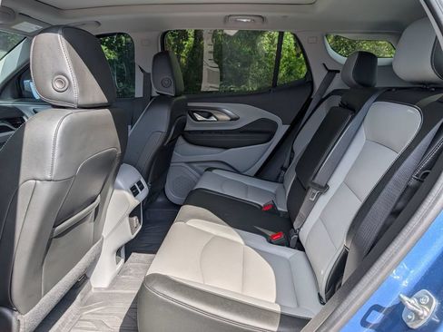 Used 2024 GMC Terrain SLT w/ LPO, Floor Liner Package AWD/4WD image 26