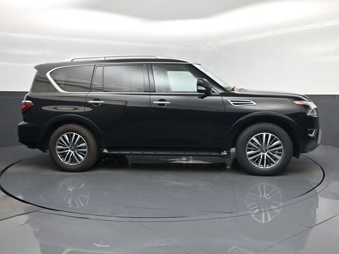 Used 2024 Nissan Armada SL image 38