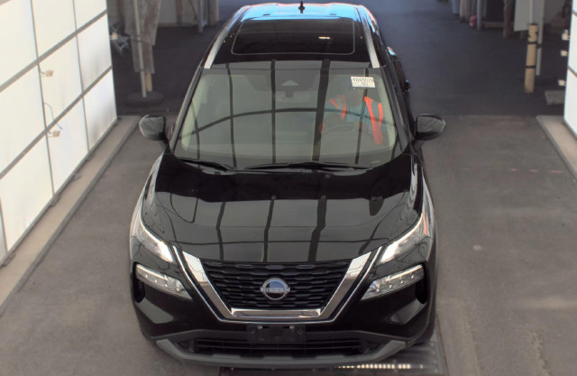 Used 2023 Nissan Rogue SV w/ SV Premium B Package AWD/4WD image 2