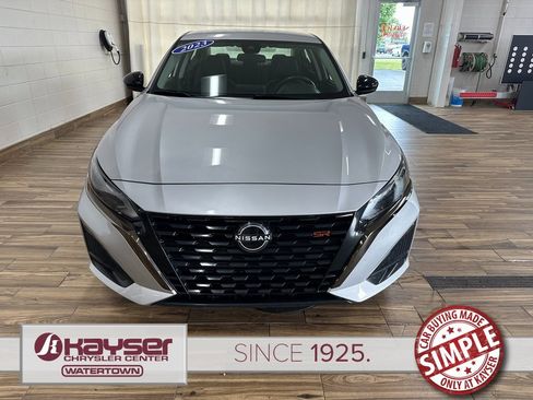 Used 2023 Nissan Altima 2.5 SR image 7