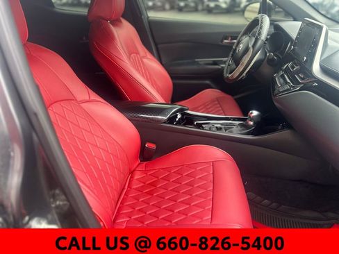 Used 2021 Toyota C-HR Nightshade image 4