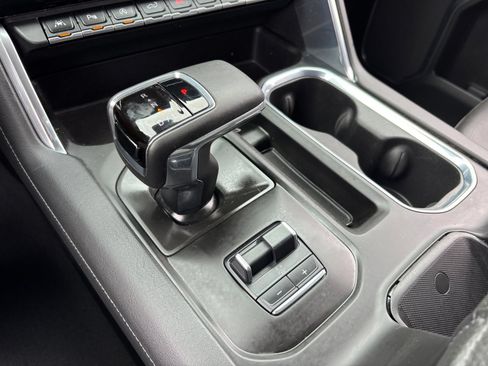 Used 2024 GMC Sierra 1500 Denali AWD/4WD image 28