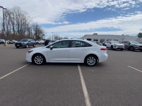 Used 2024 Toyota Corolla LE image 5