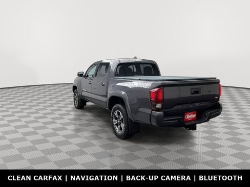 Used 2018 Toyota Tacoma TRD Sport AWD/4WD image 36