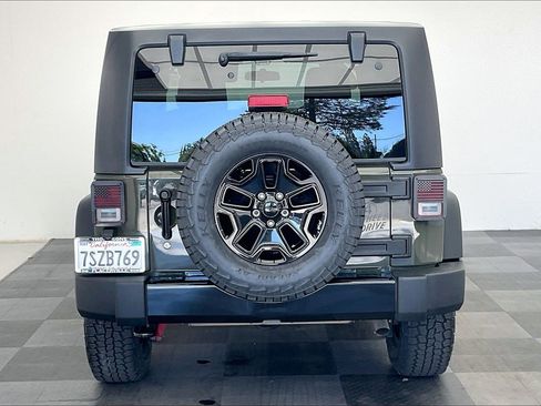 Used 2015 Jeep Wrangler Sport AWD/4WD image 3