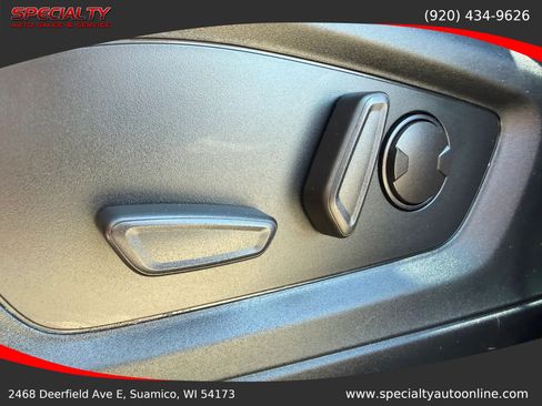 Used 2021 Ford Explorer XLT w/ Equipment Group 202A AWD/4WD image 38